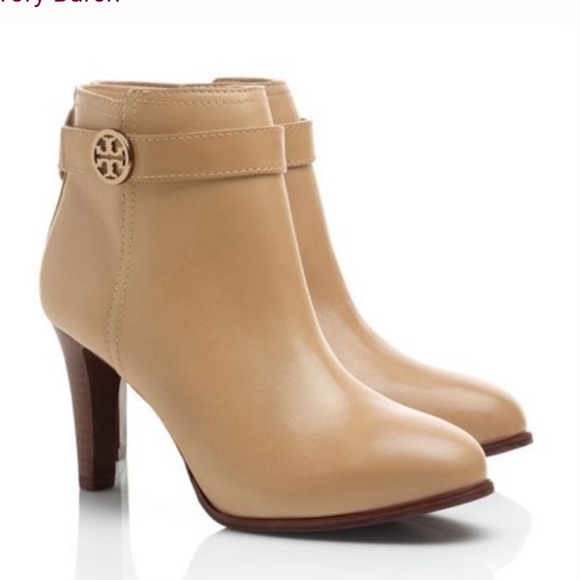 Tory Burch Shoes - Tory Burch Bristol Tan Leather Booties Size 9